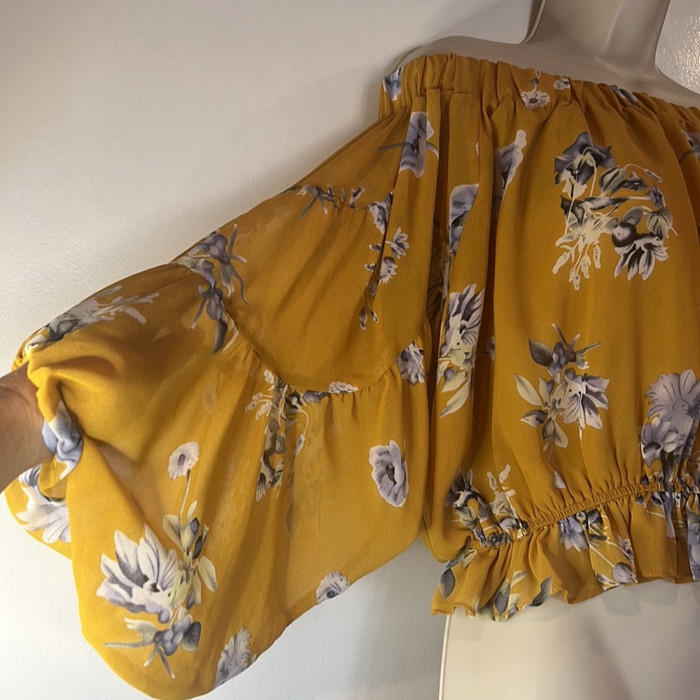 WILLOW & ROOT Women’s Floral Off Shoulder Crop Top With Elastic Ruffle Waist - Picture 5 of 8